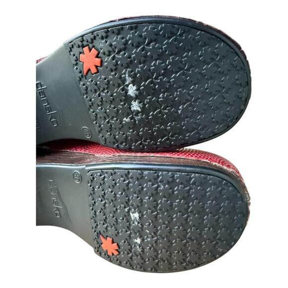 Dansko XP 2.0 Professional Clog Red Leather Women size 40 US 10 - Picture 7 of 8